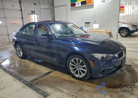 2017 BMW 320 Xi z USA, uszkodzony, nr VIN WBA8E5G54HNU23047